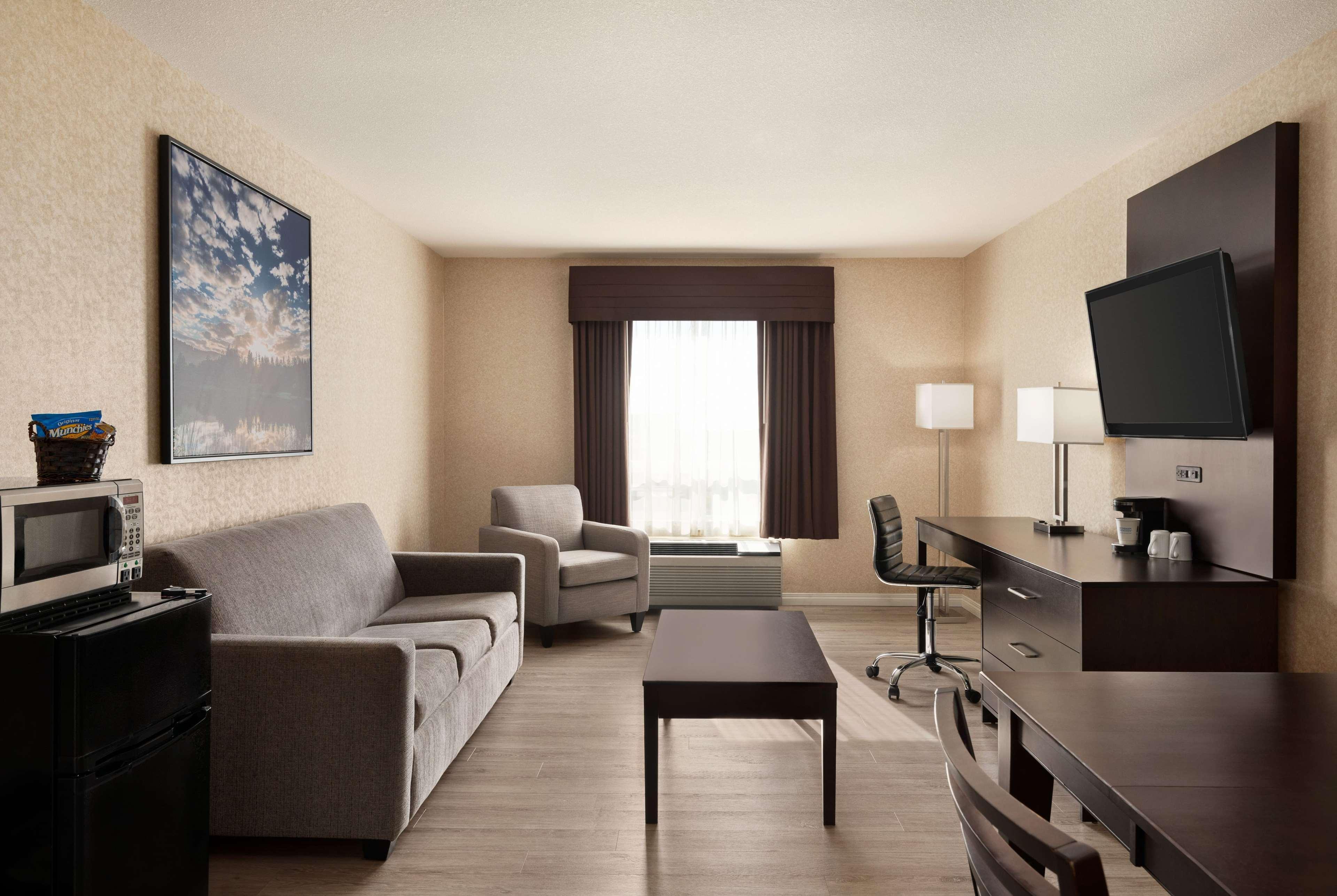 Days Inn By Wyndham Saskatoon Dış mekan fotoğraf