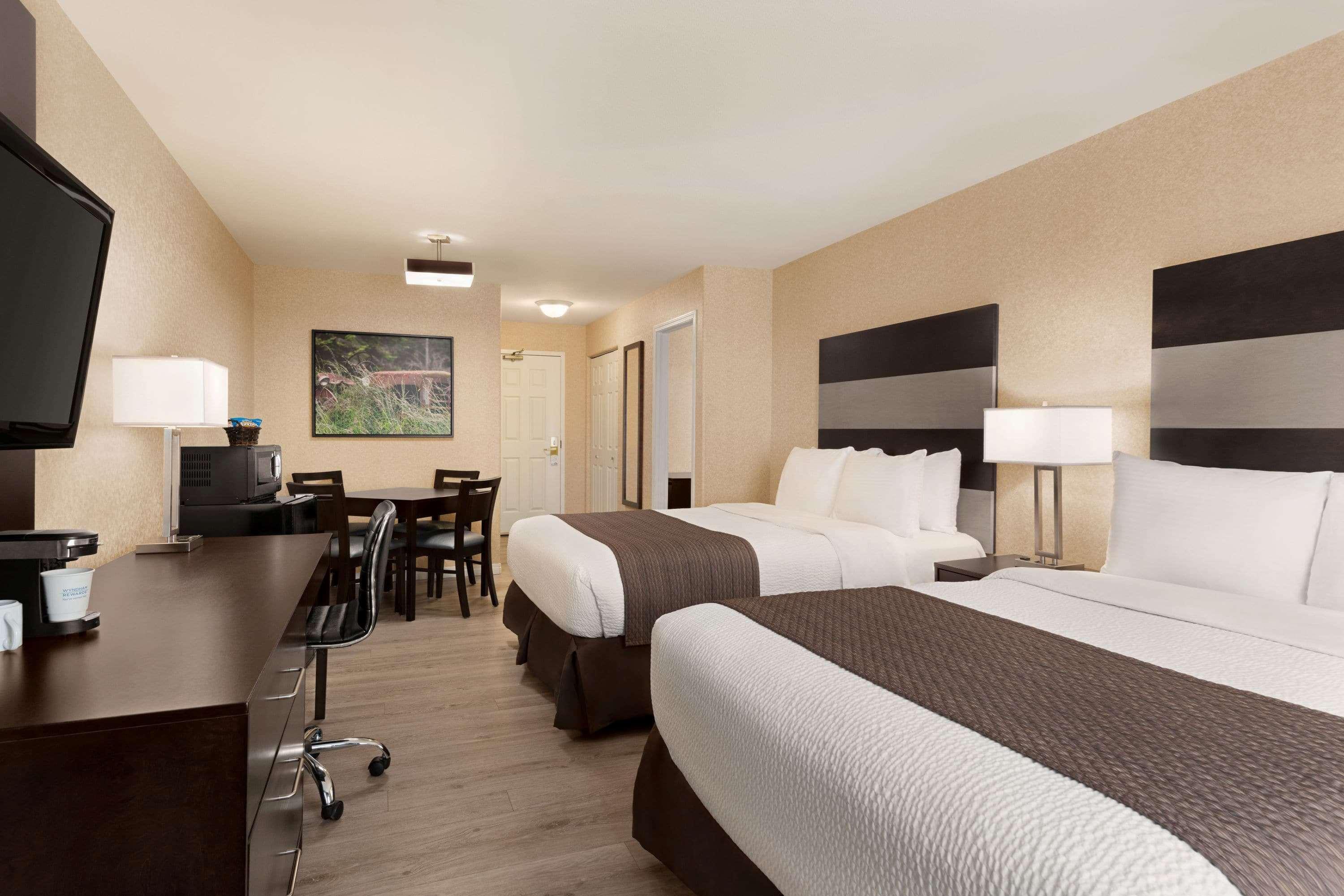 Days Inn By Wyndham Saskatoon Dış mekan fotoğraf