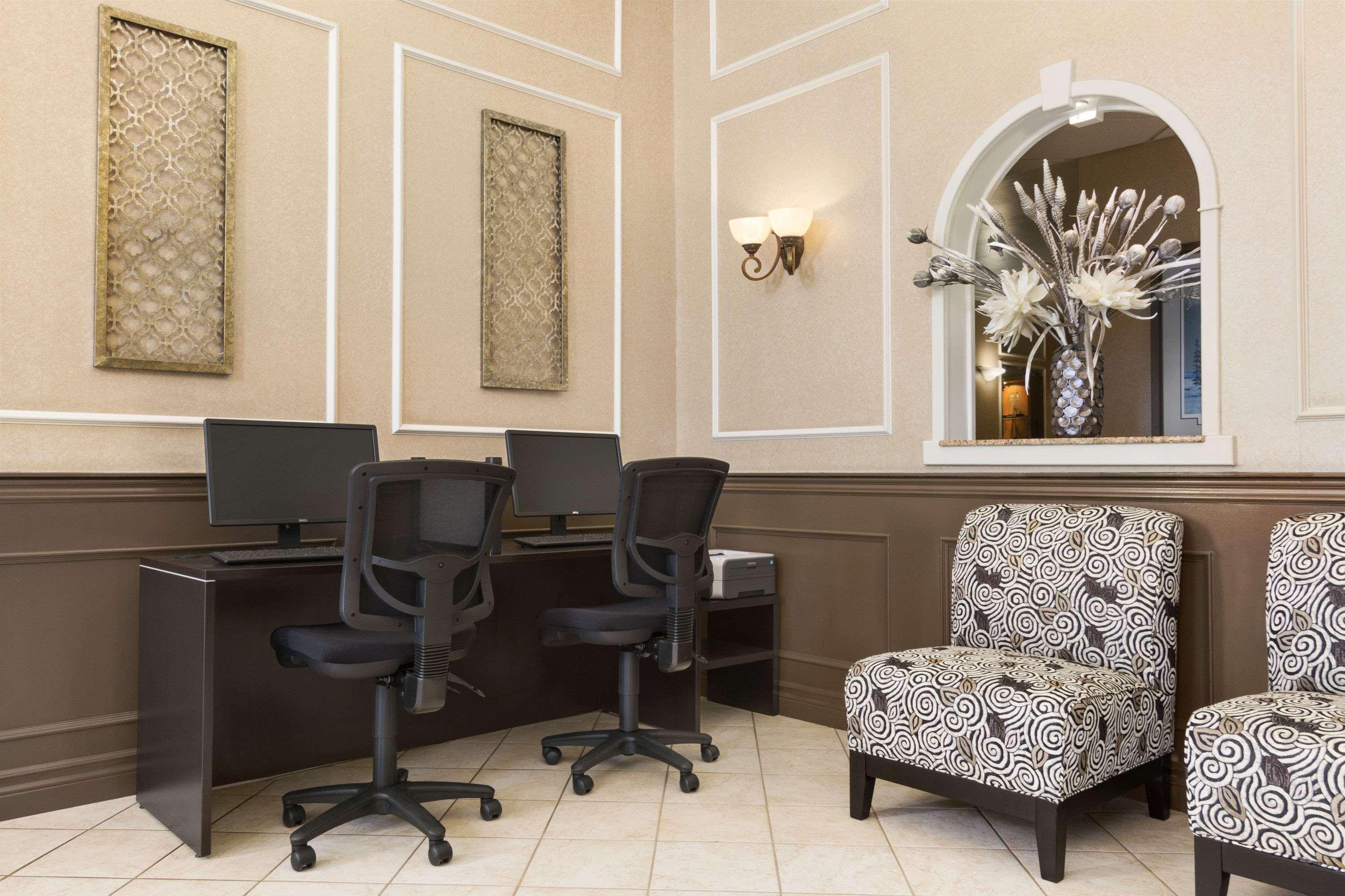 Days Inn By Wyndham Saskatoon Dış mekan fotoğraf