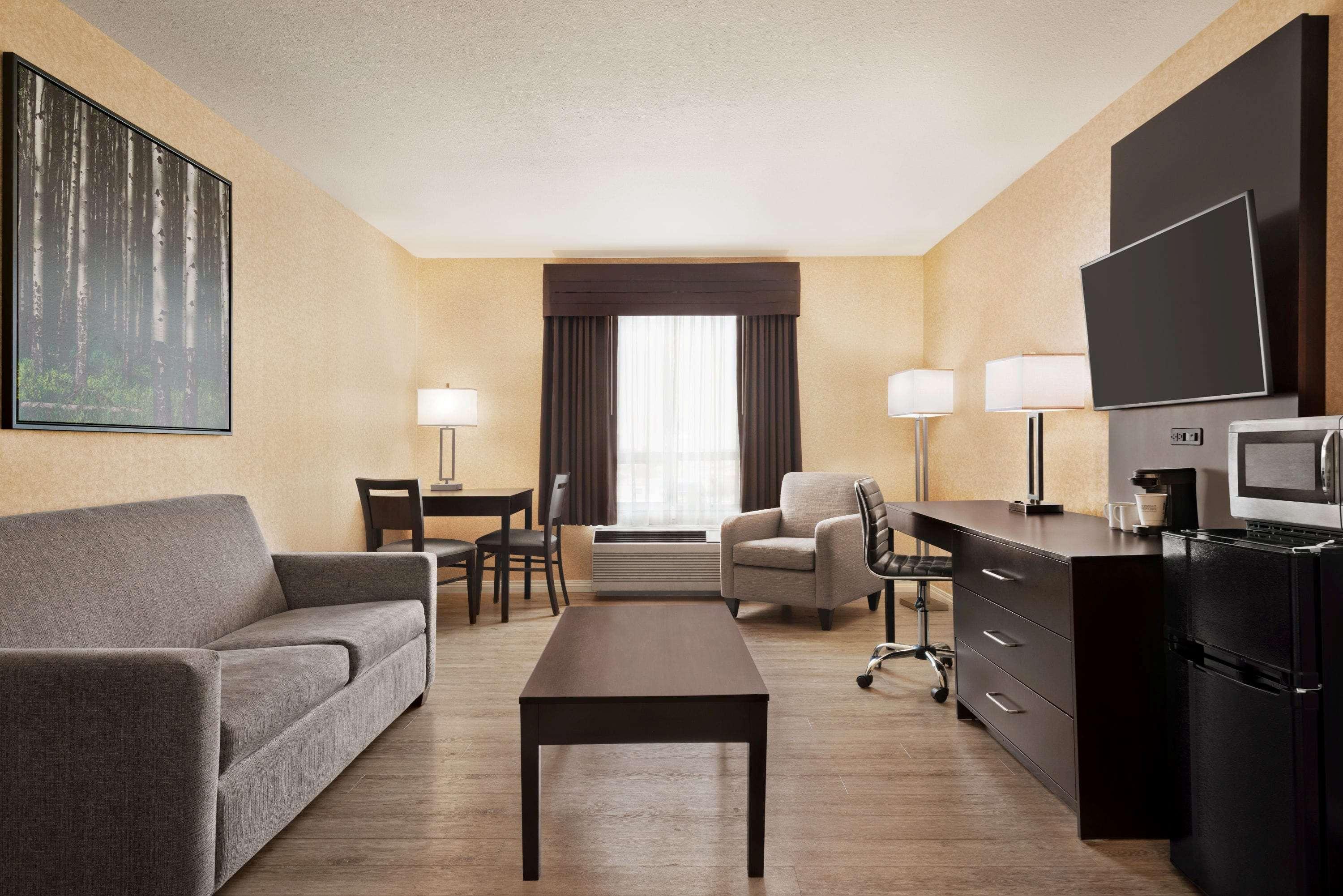 Days Inn By Wyndham Saskatoon Dış mekan fotoğraf