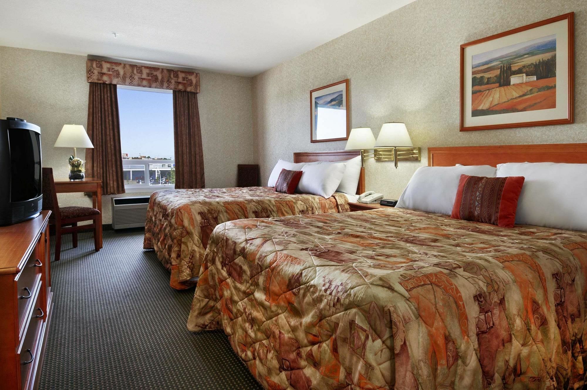 Days Inn By Wyndham Saskatoon Dış mekan fotoğraf